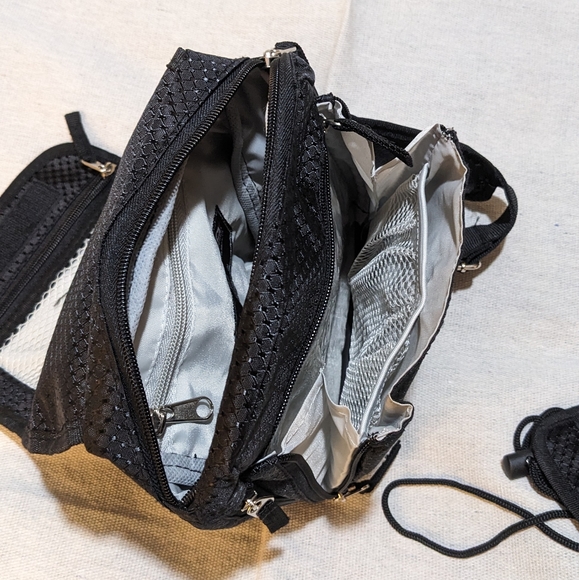 Heys Crossbody Bag and Neck Wallet - Picture 7 of 11